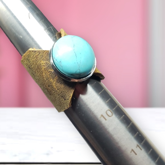 Handmade Leather Gemstone ring Size 9 - Picture 4 of 5
